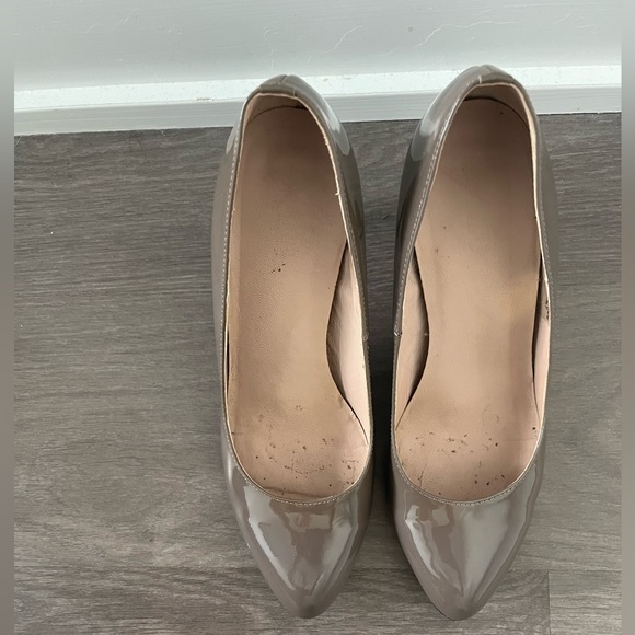 Taupe leather heels - Picture 4 of 5